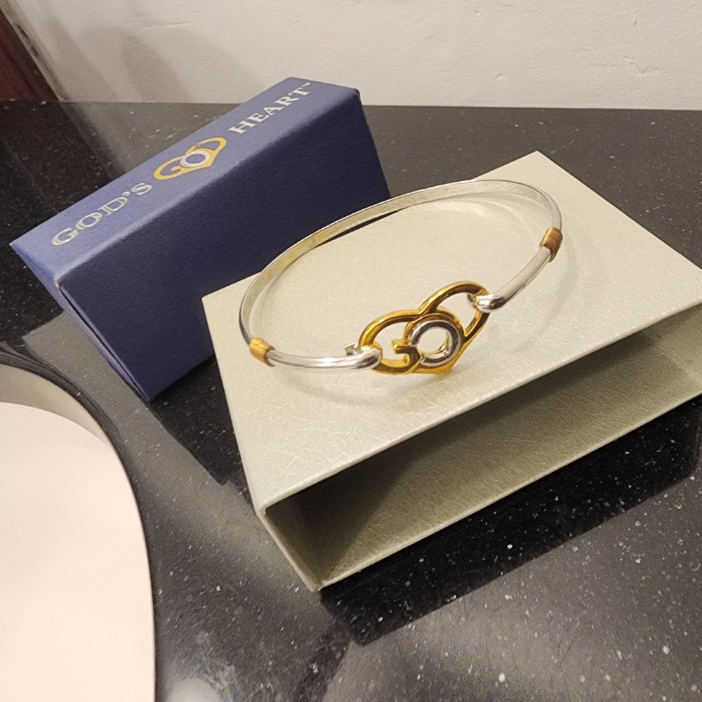 God's Heart Clip Bangle Bracelet